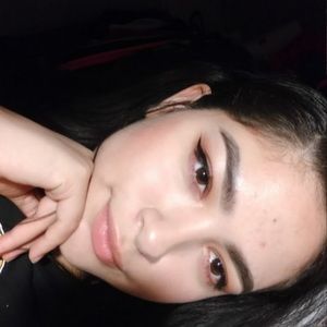 Meet your Posher, Laiza